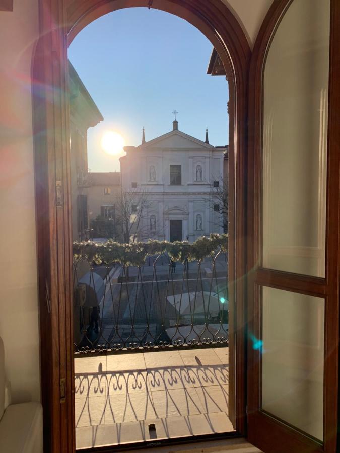 Palazzo Teatro Vecchio-Holiday Suites Salò Zewnętrze zdjęcie