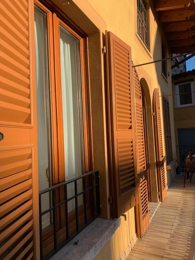 Palazzo Teatro Vecchio-Holiday Suites Salò Zewnętrze zdjęcie